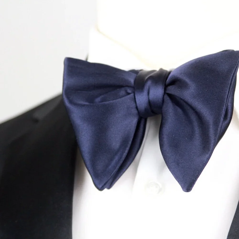 Camellucci Men's Self-tied‎ Bow Tie Big Butterfly Navy Charmeuse 100%Silk S722